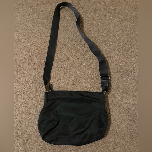💯AUTHENTIC 🖤 Prada Black Nylon Crossbody 🖤 - Picture 2 of 8